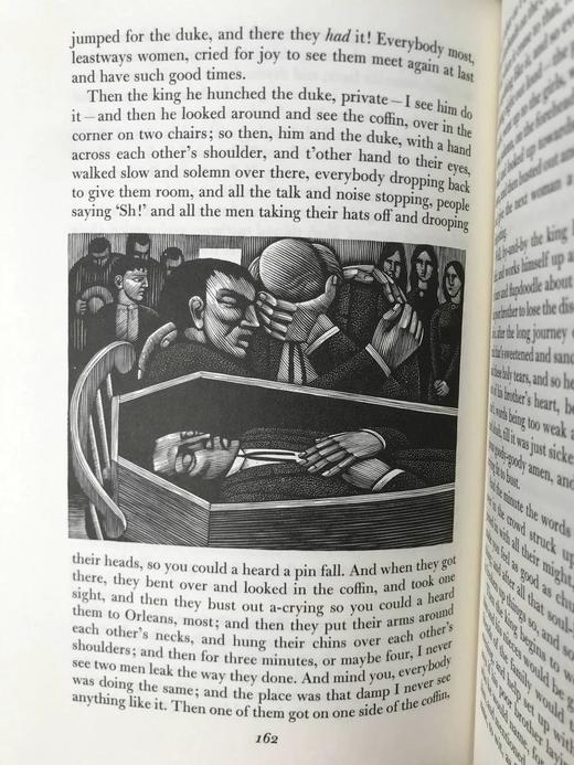 马克·吐温《哈克贝利·芬恩历险记》（1998） 15幅木版画插图 精装18开带书匣 商品图4