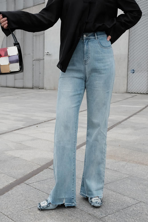 2023春夏醉潮流醉火🔥的牛仔单鞋！时髦潮流的花粉B备！①蝴蝶结饰扣2cm尖头低跟单鞋 ②方扣闪钻5cm粗跟中跟 花痴千挑万选2款舒适时髦优雅款式！牛仔复古潮流百搭显白！助力花粉23春夏时髦出行！ 商品图3