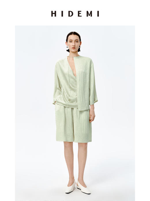 HIDEMI 浮雕褶皱艺术缎面不对称绑带设计感三件套 露背上衣/中短裤/半身裙 商品图7