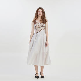 谜底时尚绣花吊带连衣裙2023夏新款修身收腰长裙无袖女232ML0562