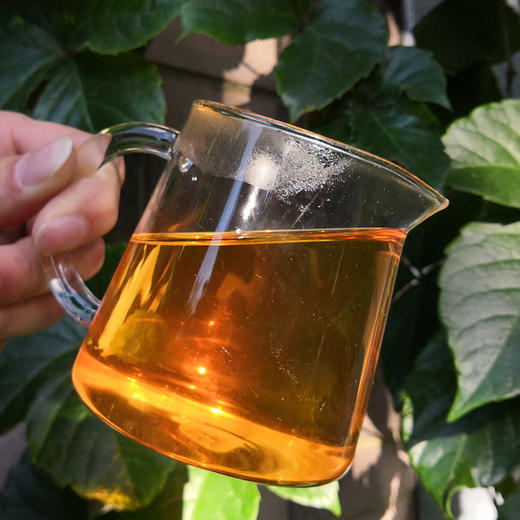 2005年易武同兴号普洱茶生茶357克陈年岁月普洱 商品图2