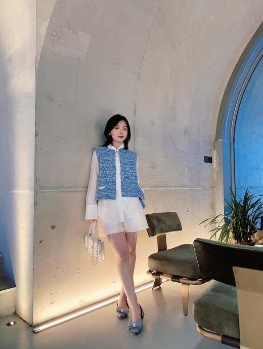 2023春夏醉潮流醉火🔥的牛仔单鞋！时髦潮流的花粉B备！①蝴蝶结饰扣2cm尖头低跟单鞋 ②方扣闪钻5cm粗跟中跟 花痴千挑万选2款舒适时髦优雅款式！牛仔复古潮流百搭显白！助力花粉23春夏时髦出行！ 商品图6