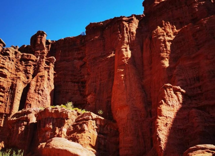 托尔木大峡谷.jpg 托尔木大峡谷.jpg