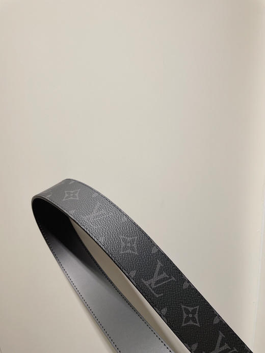 夏季特惠💰330 LV男士腰带 LV INITIALES 带身宽4.0cm 双面腰带 商品图4