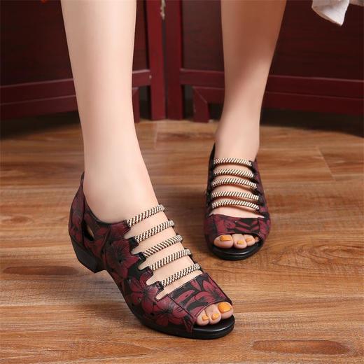 DD-民族风粗中跟冲孔印花鱼嘴套脚凉鞋 商品图0