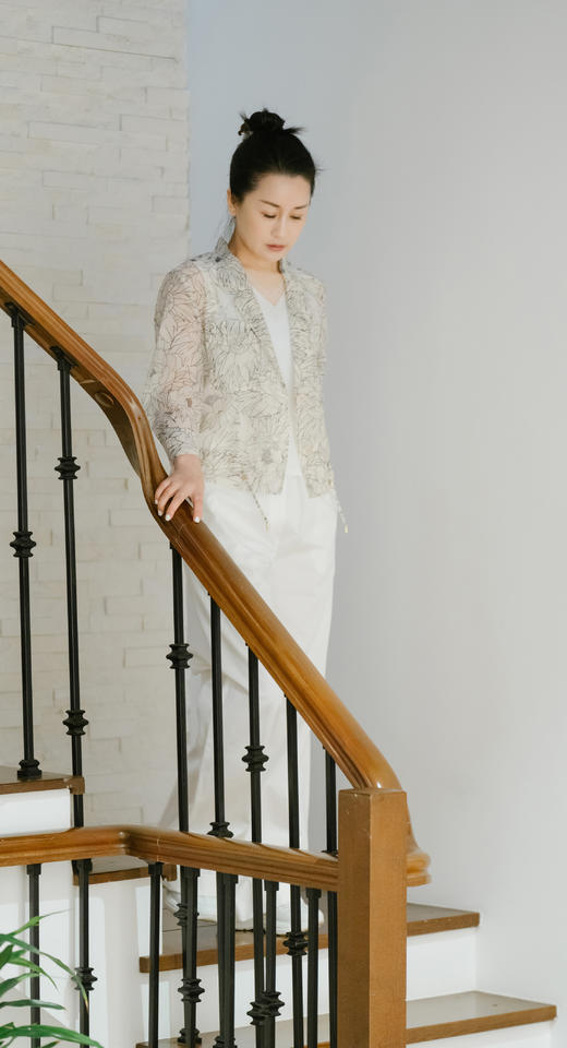 S1L2朗姿 欧根纱线条花朵西装LAST02WJP121C01 商品图2