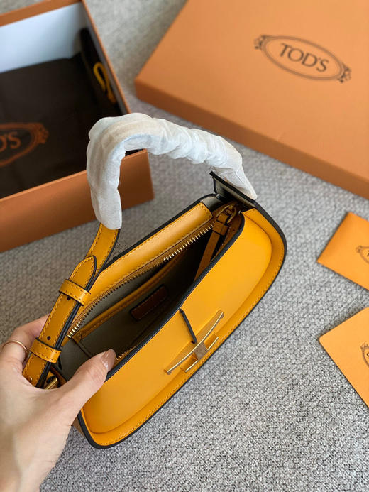 tods最新复古半月包 商品图5
