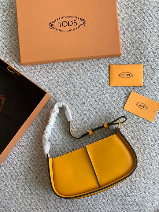 tods最新复古半月包 商品图3