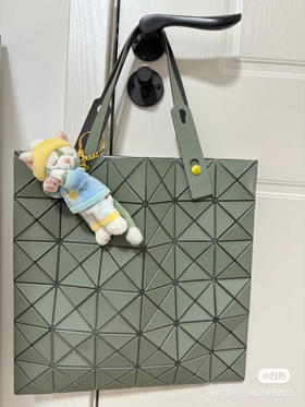 issey miyake 三宅一生-灰豆绿