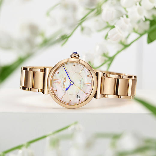 西铁城/CITIZEN小铃花贝母盘光动能花语风吟钢带女表EM1073-85Y 商品图6