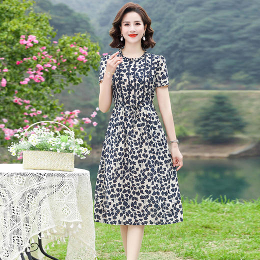 XH2094-2308 中年妈妈夏装时尚雪纺连衣裙遮肚新款中老年女夏季短袖碎花裙子薄 商品图0