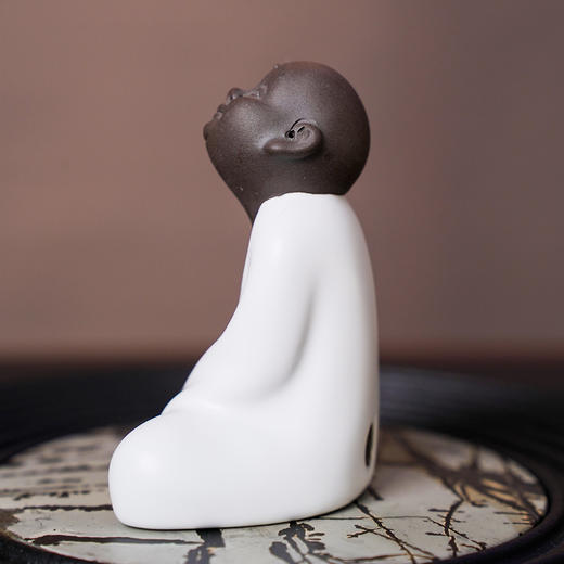 成艺 小和尚茶宠 哥窑汝窑可养小茶宠茶台桌摆件 个性创意茶玩 茶馆软装小饰品 商品图3