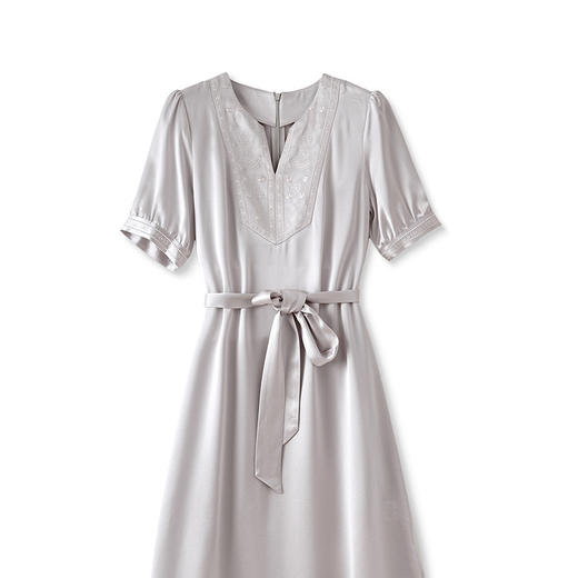 气质优雅，OL通勤撞色刺绣拼边可系带收腰显瘦醋酸连衣裙WLZD-2306405 商品图4