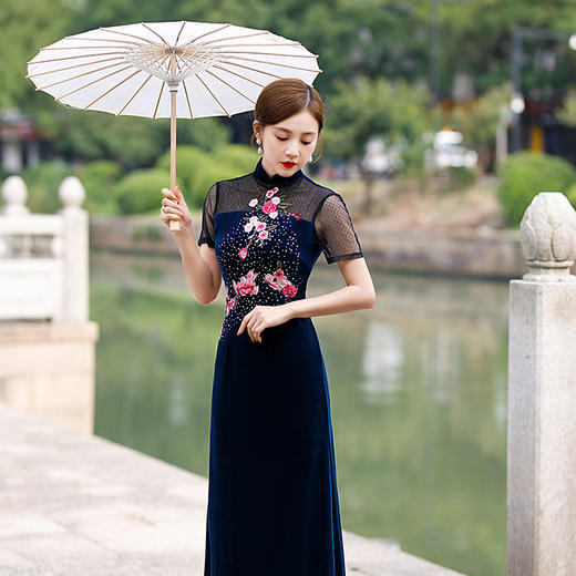 走秀旗袍新款年轻款中国风改良版复古气质演出服优雅亮钻YD150 商品图1