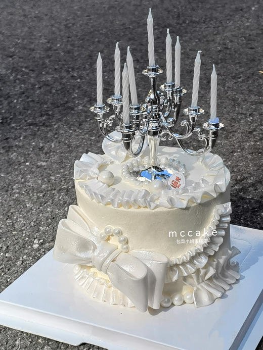 烛台蝴蝶结蛋糕 商品图0