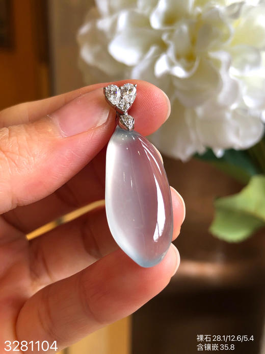 3281104，玻璃福瓜吊坠。具体价格微信咨询 商品图3