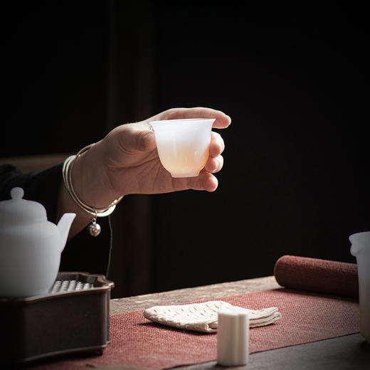 冰种玉瓷一号铃铛杯10入 茶杯羊脂玉瓷主人杯功夫茶杯小号主人品茗杯单个陶瓷杯 商品图3