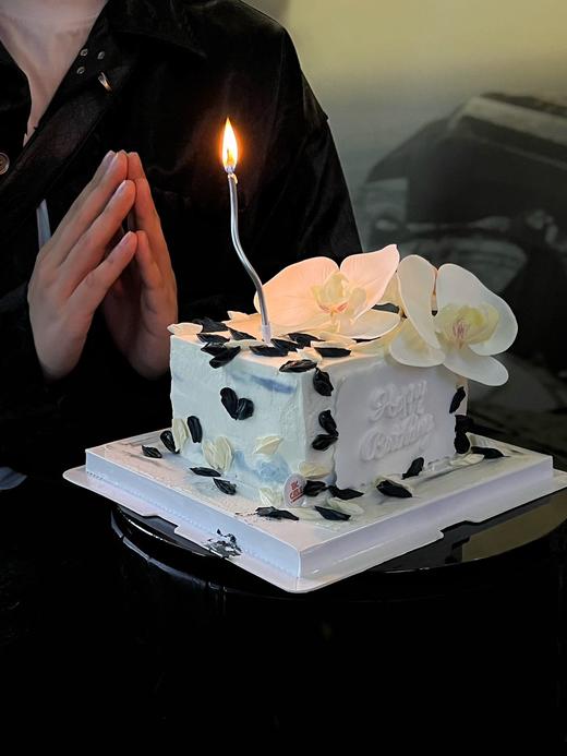 黑白裱花蝴蝶兰蛋糕（仿真花） 商品图2