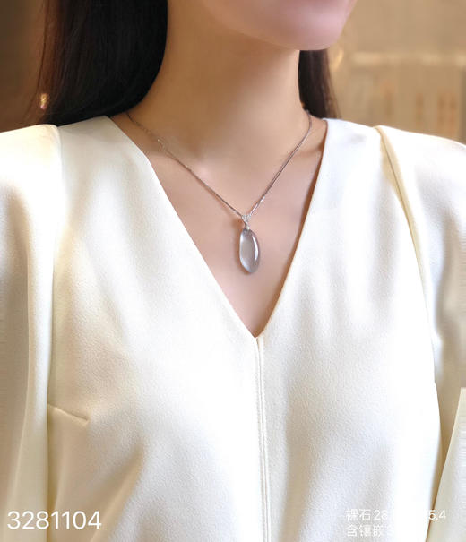 3281104，玻璃福瓜吊坠。具体价格微信咨询 商品图4