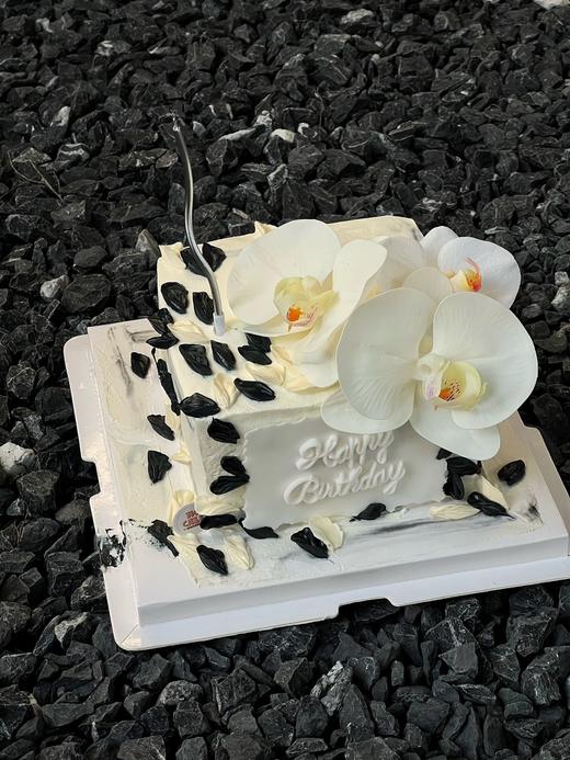 黑白裱花蝴蝶兰蛋糕（仿真花） 商品图1