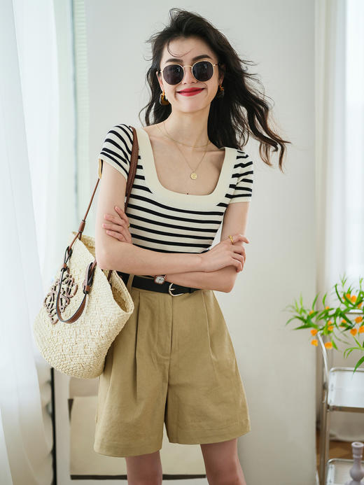 2件立减10元！新款绯雨倾城U型方领条纹冰丝衫 修身短款针织t恤(衣长37cm) 商品图1