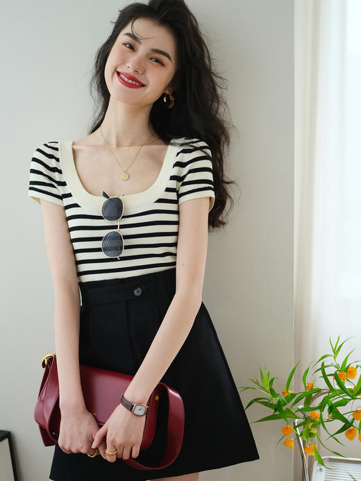 2件立减10元！新款绯雨倾城U型方领条纹冰丝衫 修身短款针织t恤(衣长37cm) 商品图4