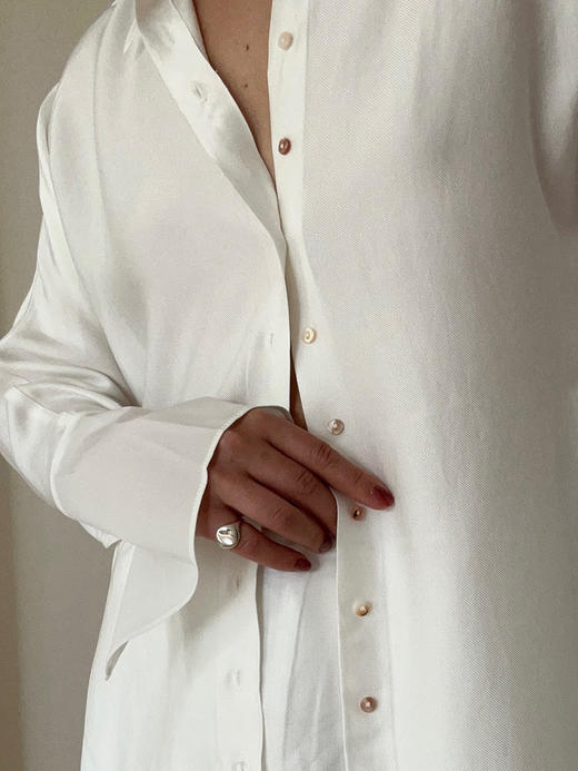 Viktoria Chan | SS23004 Stina flowy shirt [ 衬衫 白 / 蓝白条纹 ] 商品图7