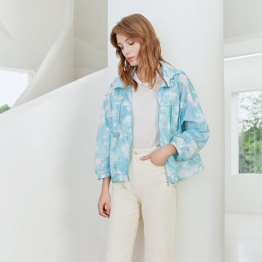 【女士防晒服】23年夏季新品女士轻薄防紫外九分袖外套 商品图2