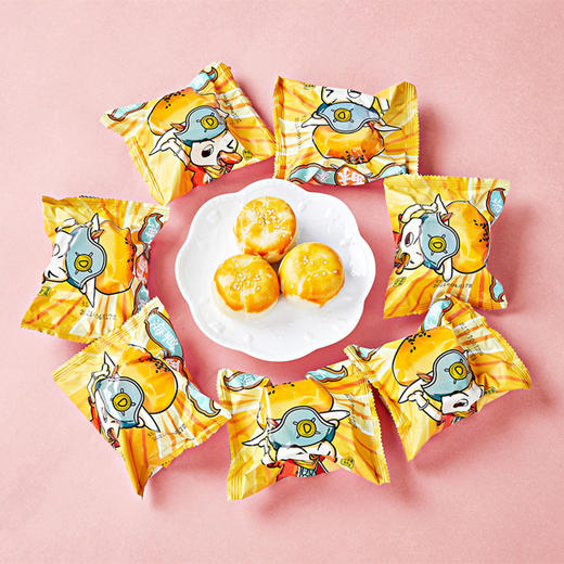 【强烈推荐！广西海鸭蛋黄酥】口感绵密酥脆，甜而不腻，美味可口，Q弹软糯，网红零食休闲糕点小吃礼盒装，带你回到小时候。健康 商品图2