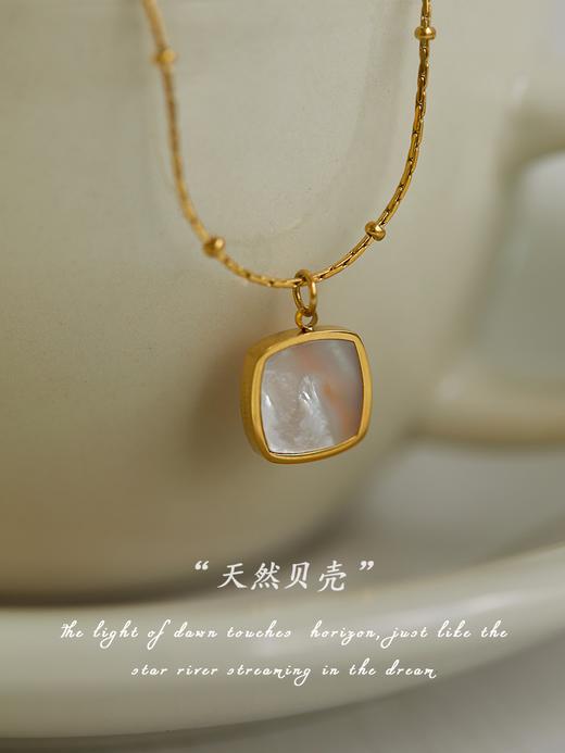 Oflye潮流饰品 复古项链法式白贝母方形吊坠女锁骨链百搭饰品★ 商品图3