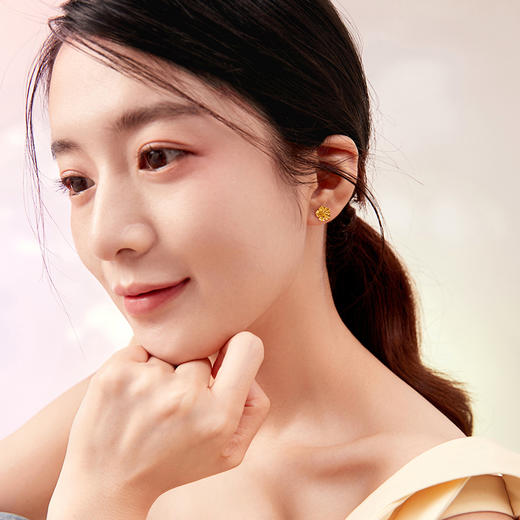 周六福5G黄金耳钉女2代无极金系列足金计价金花耳饰送女友礼物 商品图2