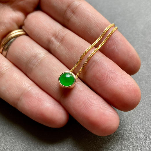 冰种阳绿翡翠蛋面吊坠18k黄金镶嵌 商品图6