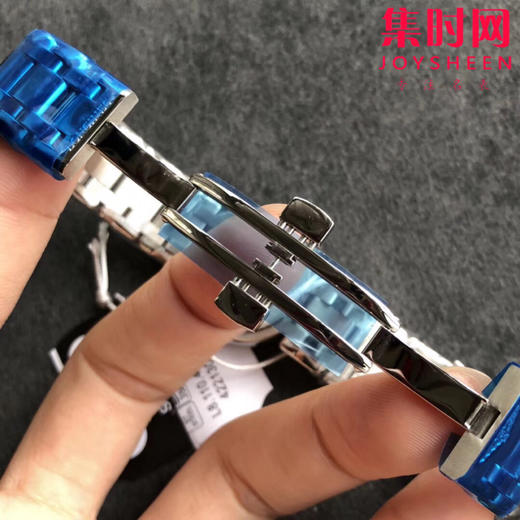 浪琴表 GS心月系列优雅而至。典雅别致的外观，采用与正品一致的Cal.L250机芯。温柔的外表之下，蕴含一颗“正品”真芯。 商品图6