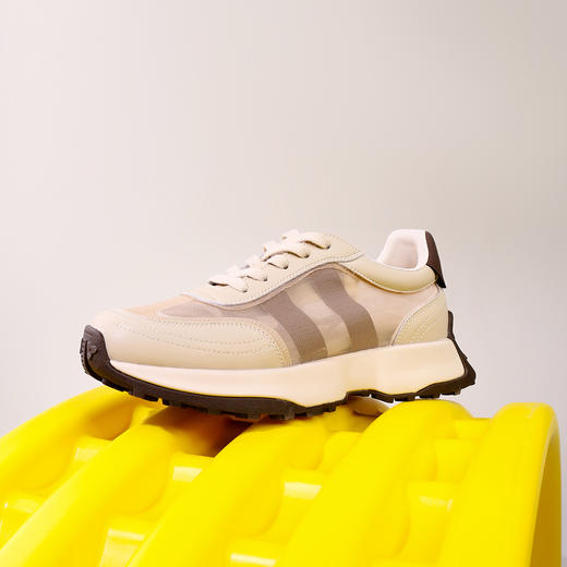 Safiya/索菲娅2023新品新潮厚底拼色网面透气阿甘运动休闲鞋 SF33112405 商品图3