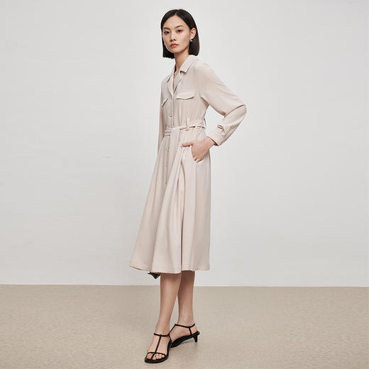 IN AND ON22406西装裙女收腰高级感气质高腰西装领长袖大摆中长款a字连衣裙 商品图2