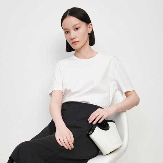 IN AND ON20509桑蚕丝V领t恤宽松女款莱赛尔天丝夏季新款真丝简约短袖 商品图2