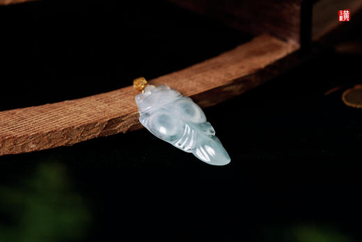 天然翡翠金镶玉鱼【年年有鱼】吊坠 商品图2