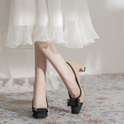 【服装鞋包】-2023新款方头玛丽珍单鞋粗跟高跟鞋 商品图1