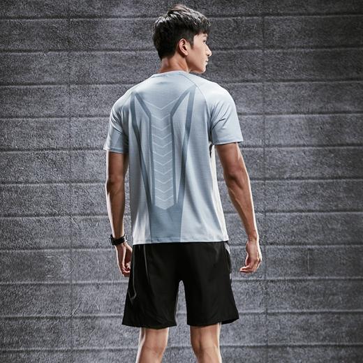 跃牌【跃LEAP-ACTIVE】系列速干冰丝薄款运动短袖t恤男 亚马逊宽松弹力圆领透气跑步训练上衣R436 商品图3