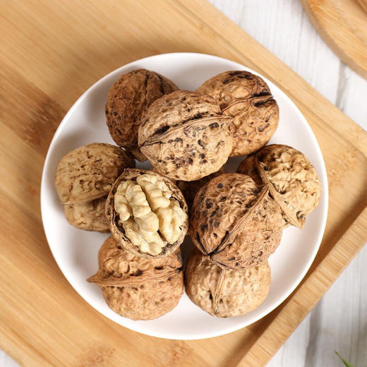 农家 薄皮 核桃 新鲜 薄壳 坚果仁 非新疆 包邮 商品图1