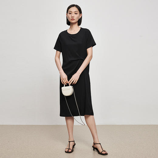IN AND ON21973水波纹扭结连衣裙女长款优雅气质短袖圆领纯色简约长裙 商品图5