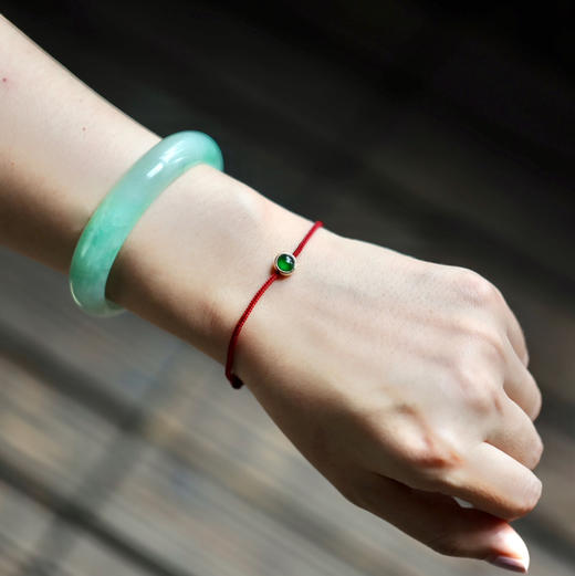 高冰种阳绿翡翠蛋面手绳18k黄金镶嵌 商品图9