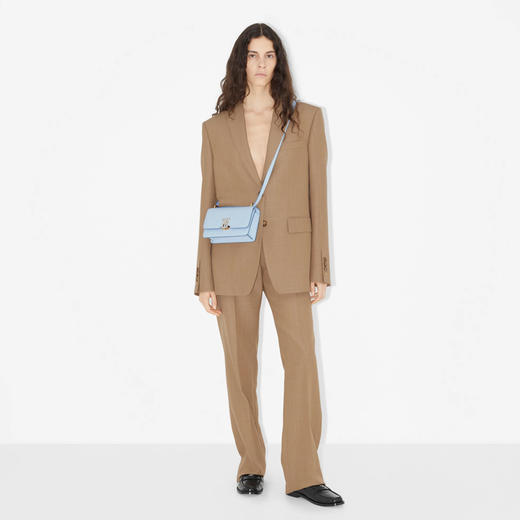 BURBERRY 巴宝莉 女士皮革迷你 TB 专属标识锁扣包 浅蓝色 8066153 A1397 商品图3