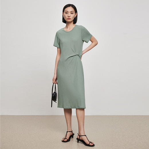 IN AND ON21973水波纹扭结连衣裙女长款优雅气质短袖圆领纯色简约长裙 商品图7