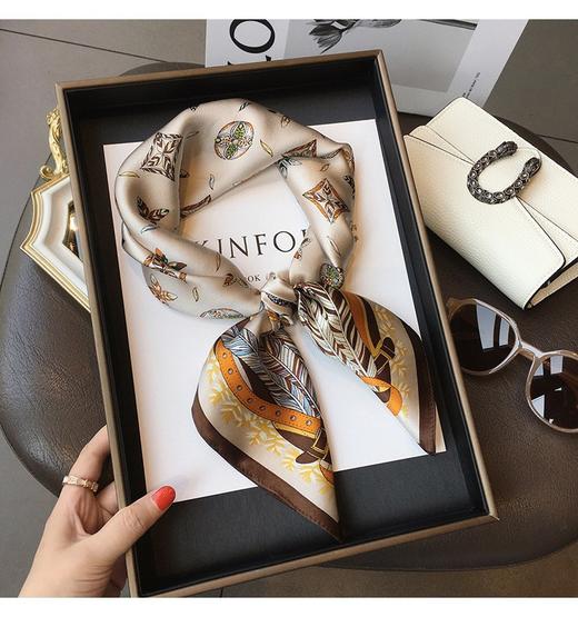 母亲节推荐【复古印花！时尚仿真丝丝巾】新款70*70小方巾 丝巾复古立体 印花丝巾 职业装母亲节 领巾仿真丝围巾 商品图5