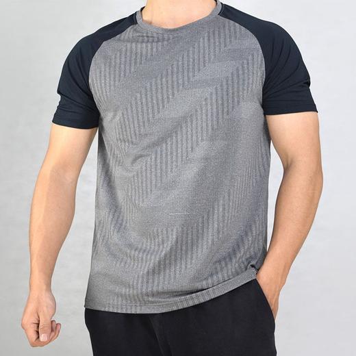 跃牌【跃LEAP-ACTIVE】系列夏季新款运动健身短袖男士速干排汗轻薄弹力T恤透气上衣R451 （直播仓） 商品图4