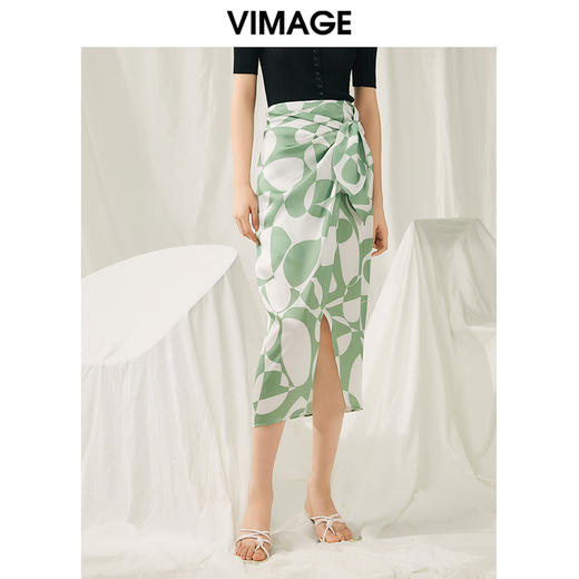 VIMAGE纬漫纪夏季新款大方裙摆开叉印花半身裙V1906526 商品图0