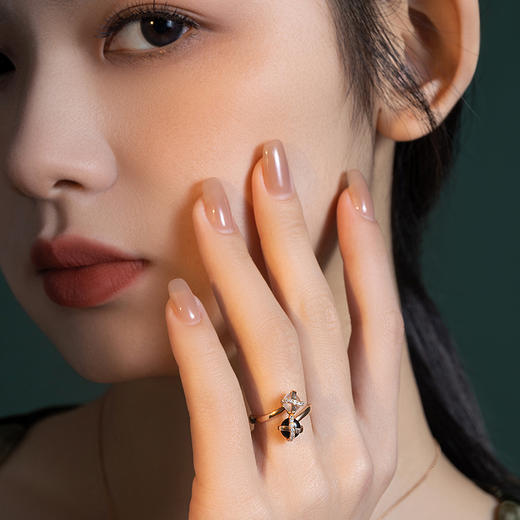 ［结·锁系列］18K玫瑰金镶钻黑玉髓月光石戒指 商品图3