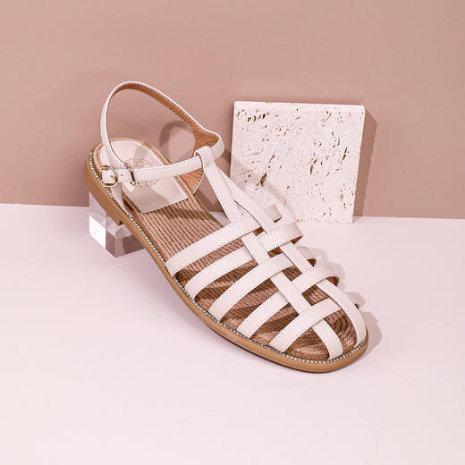 Safiya/索菲娅 2023夏季新品复古镂空编织后绊带休闲平底罗马凉鞋 SF32115050 商品图4