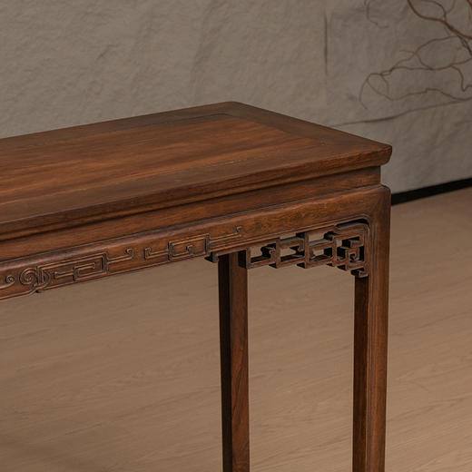 清 红木透雕拐子纹角牙条桌 商品图3